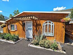 Yellowstone's Treasure Cabins
