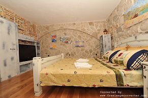 Una Apartments II - Adults only