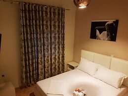 Blue Moon Apartments