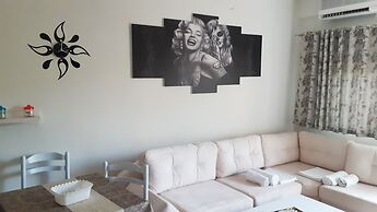 Blue Moon Apartments