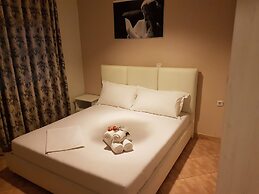 Blue Moon Apartments