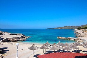 Blue Moon Apartments