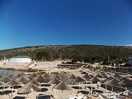 Blue Moon Apartments