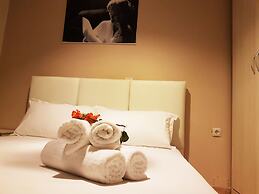 Blue Moon Apartments