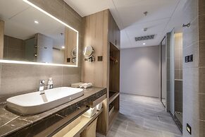 Atour Hotel Railway Station Dalian