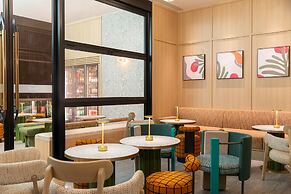 Atwell Suites Shanghai Wuning by IHG