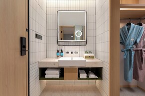 Atwell Suites Shanghai Wuning by IHG
