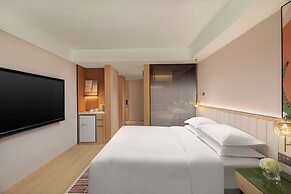 Atwell Suites Shanghai Wuning by IHG
