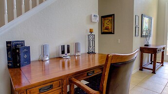 Heathrow Home with Pool at Windsor Hills