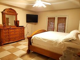 Beautiful Vacation Home CBC FARMS