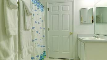 Southampton Vacation Home with Pool