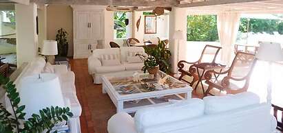 Landmark House & Cottage