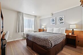 Brookhurst Plaza Inn