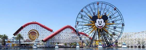 Brookhurst Plaza Inn