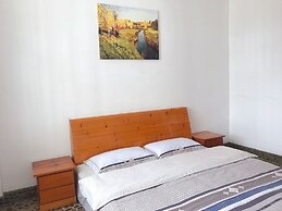 Taining Happy Stone Duplex Apartment