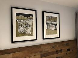 Timber Door Luxury Accommodation Geelong