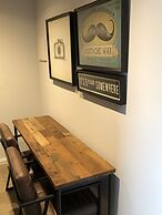 Timber Door Luxury Accommodation Geelong