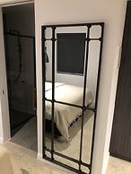 Timber Door Luxury Accommodation Geelong