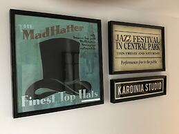 Timber Door Luxury Accommodation Geelong