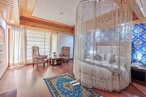 Grand Krisa Resort & Spa