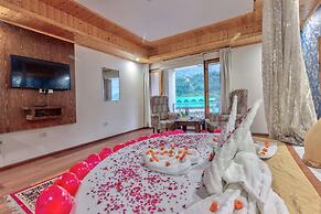 Grand Krisa Resort & Spa