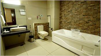 Grand Krisa Resort & Spa