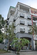 Parkhill Hotel & Apartment