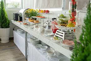 Parkhill Hotel & Apartment