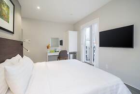 Parkhill Hotel & Apartment