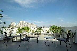 Parkhill Hotel & Apartment