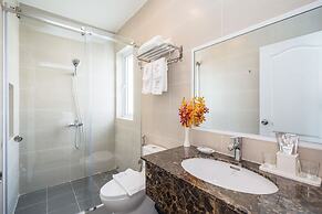 Parkhill Hotel & Apartment