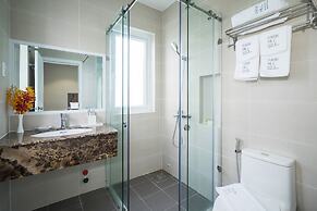 Parkhill Hotel & Apartment