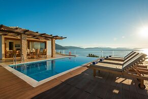 Iris Villas Lefkada - Karavi Villa