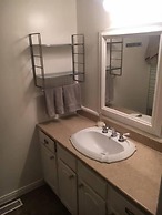 Very Large & Welcoming London Bungalow