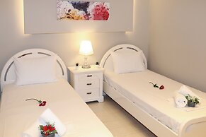 Chrissomallis Apartments