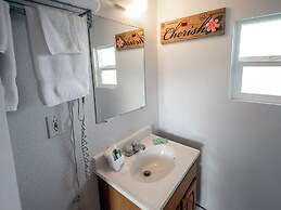 Baker City Motel & RV Park