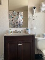 Baker City Motel & RV Park