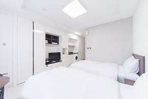 The Venezia Suite Hotel