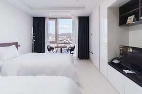 The Venezia Suite Hotel