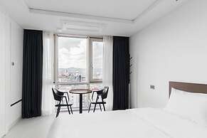 The Venezia Suite Hotel