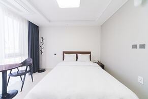 The Venezia Suite Hotel