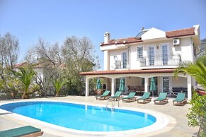 Villa Paradise by Turkish Lettings