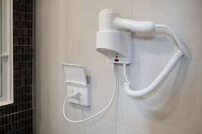 KhunLuang Hostel - Adults Only