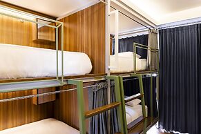 KhunLuang Hostel - Adults Only