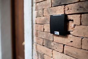 KhunLuang Hostel - Adults Only