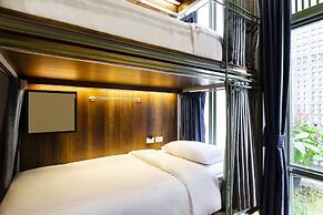 KhunLuang Hostel - Adults Only