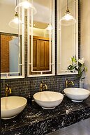 KhunLuang Hostel - Adults Only