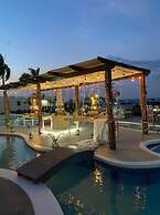 Castillo del Mar Suites