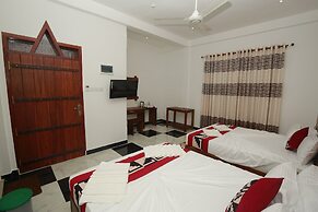 Yala Hotel River Front