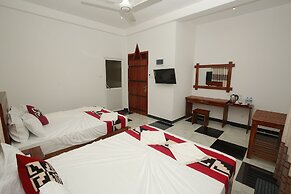 Yala Hotel River Front